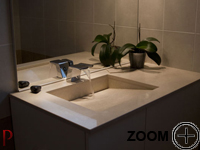 plan de travail salle-de-bain-quartz-vasque-en-pente-caniveau.jpg